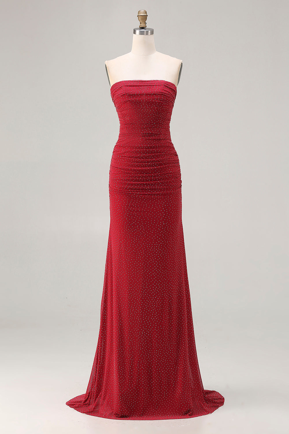 Vestido de fiesta largo de satén rojo sin tirantes con cuentas estilo sirena