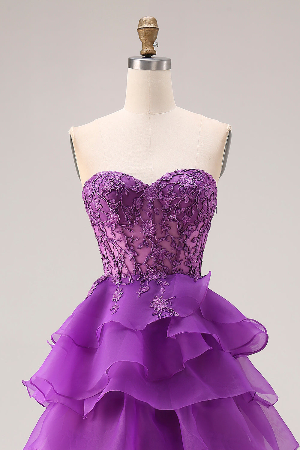 Robe de soirée longue violette trapèze cœur bustier transparent à volants avec fente