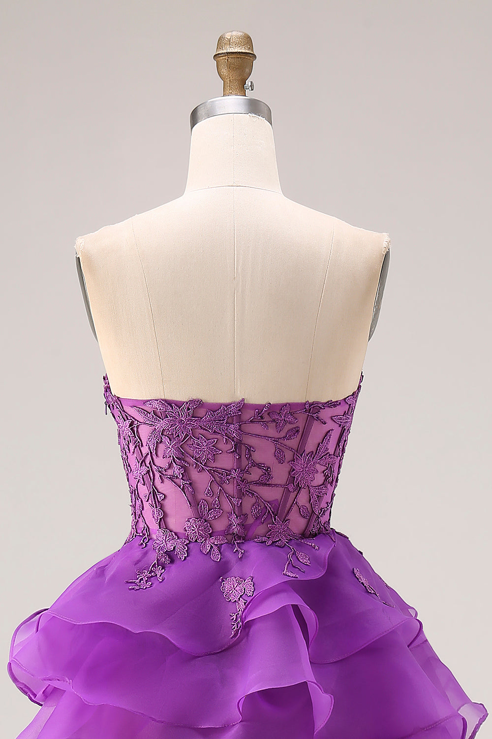 Robe de soirée longue violette trapèze cœur bustier transparent à volants avec fente