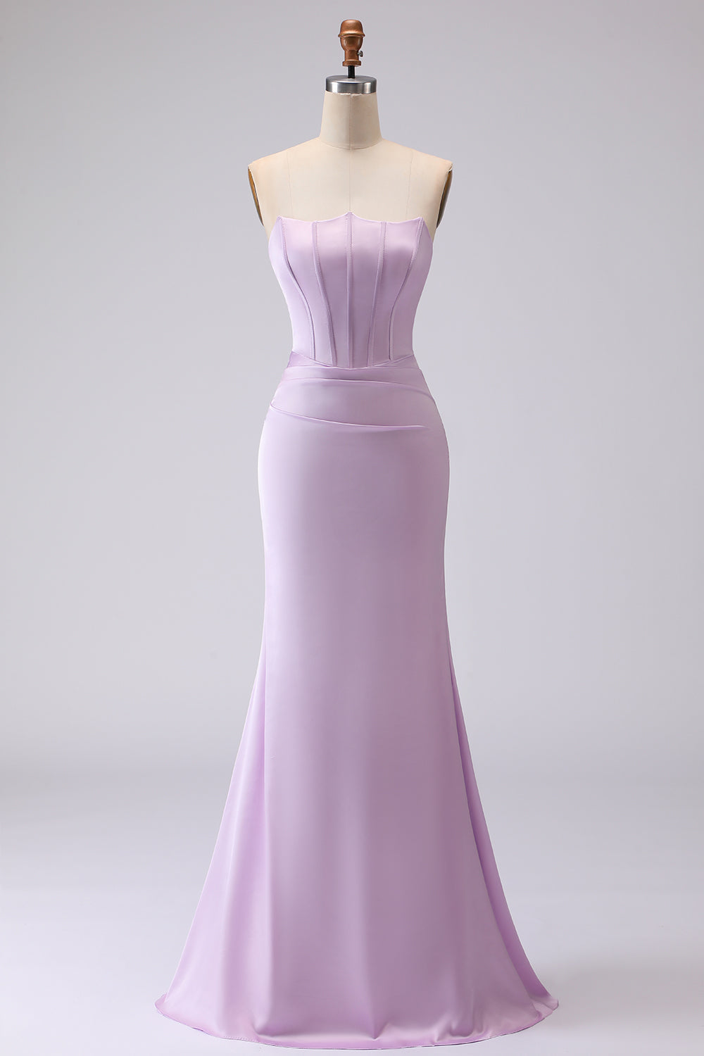 Robe demoiselle d'honneur longue sirène en satin froissé lilas sans bretelles avec corset simple
