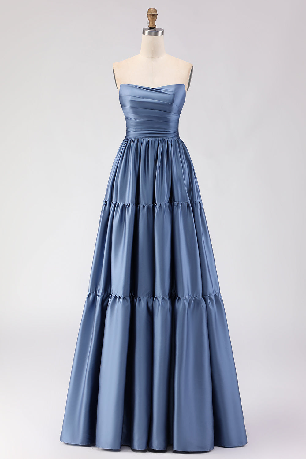 Vestido de noche largo de satén azul acero con escote barco, corte A y mangas desmontables