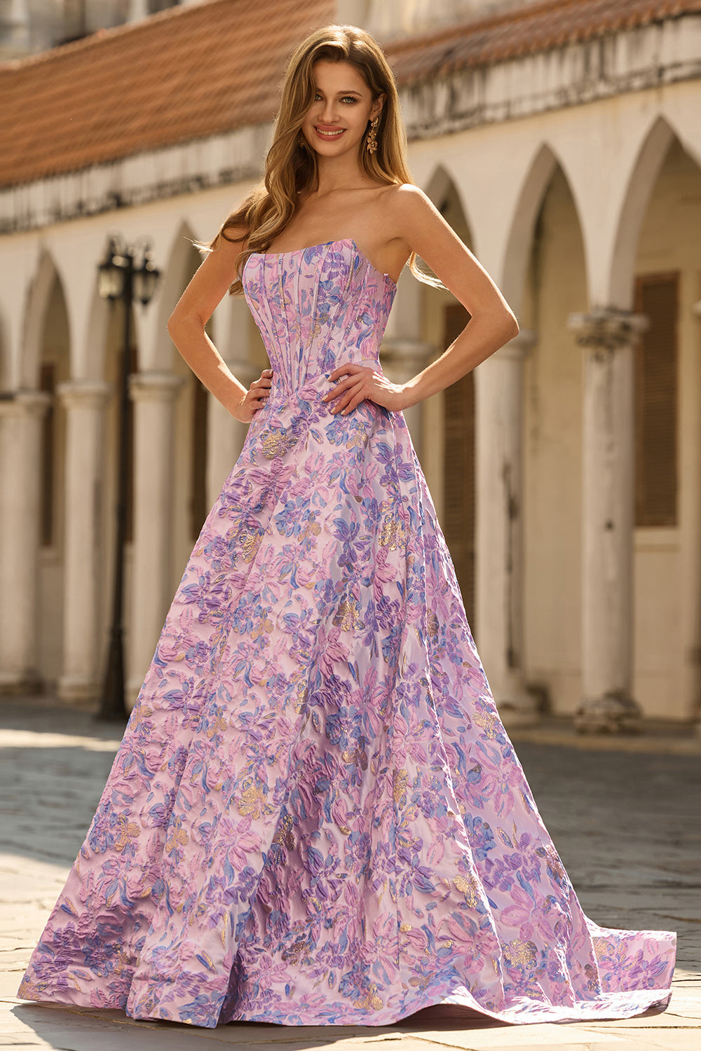 Robe de soirée longue trapèze lilas bustier en jacquard, corset brocart