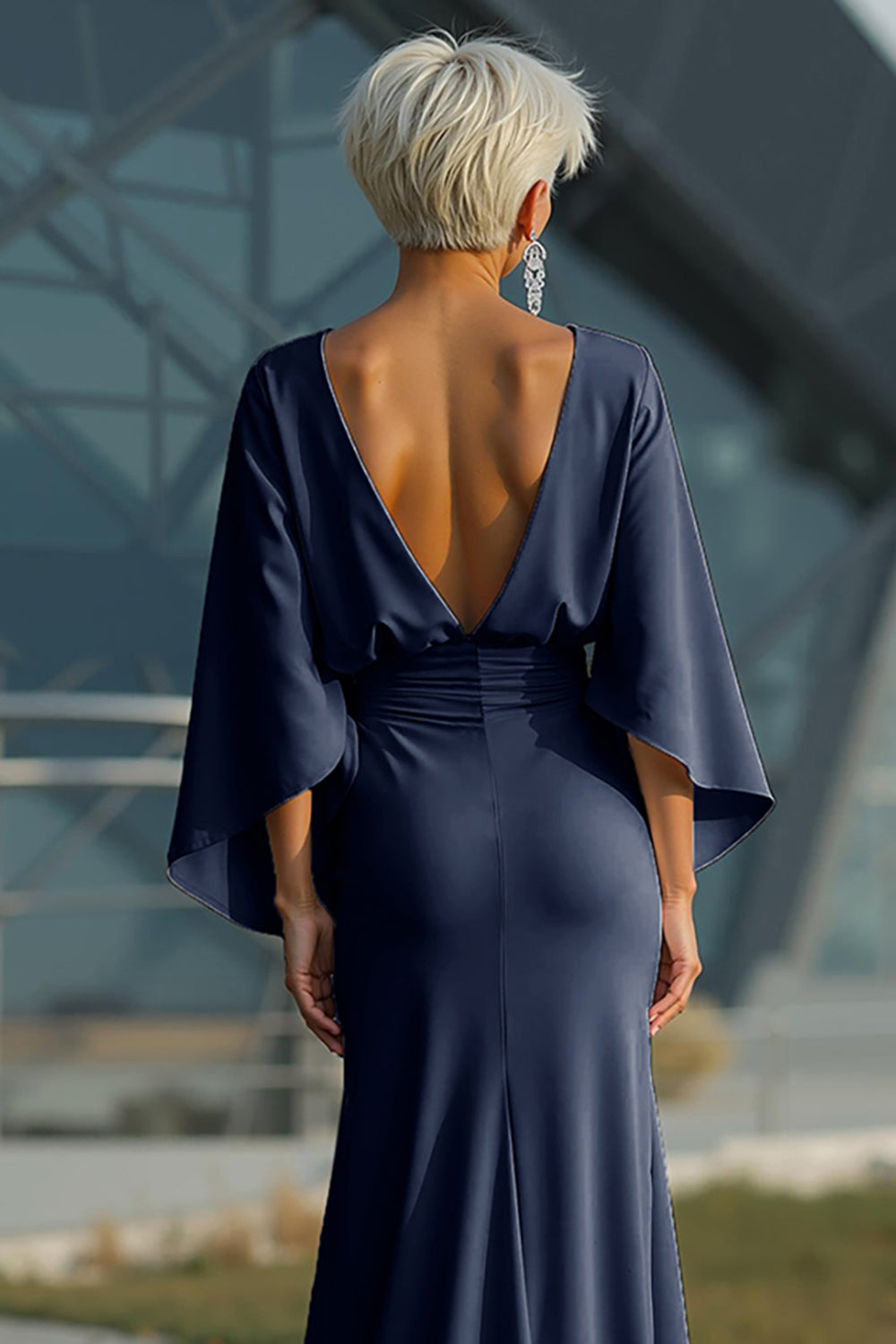 Vestido largo plateado con mangas 3/4 y bolsillos para la madre de la novia
