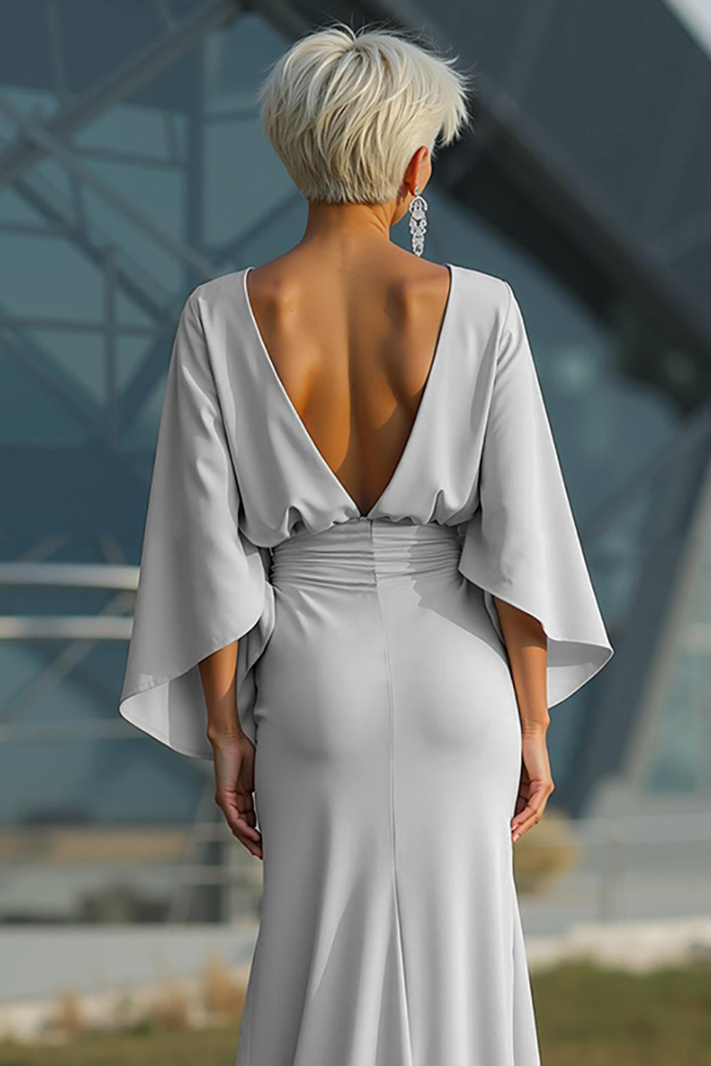Vestido largo plateado con mangas 3/4 y bolsillos para la madre de la novia