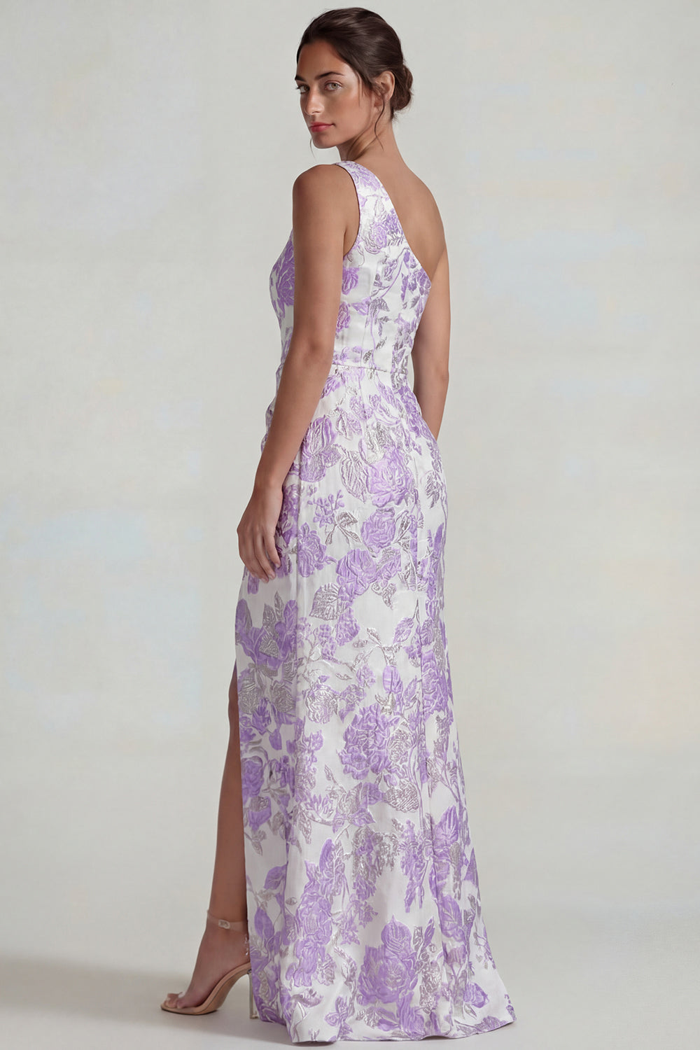 Robe longue de soirée fourreau fendue en jacquard lilas plissé à une épaule