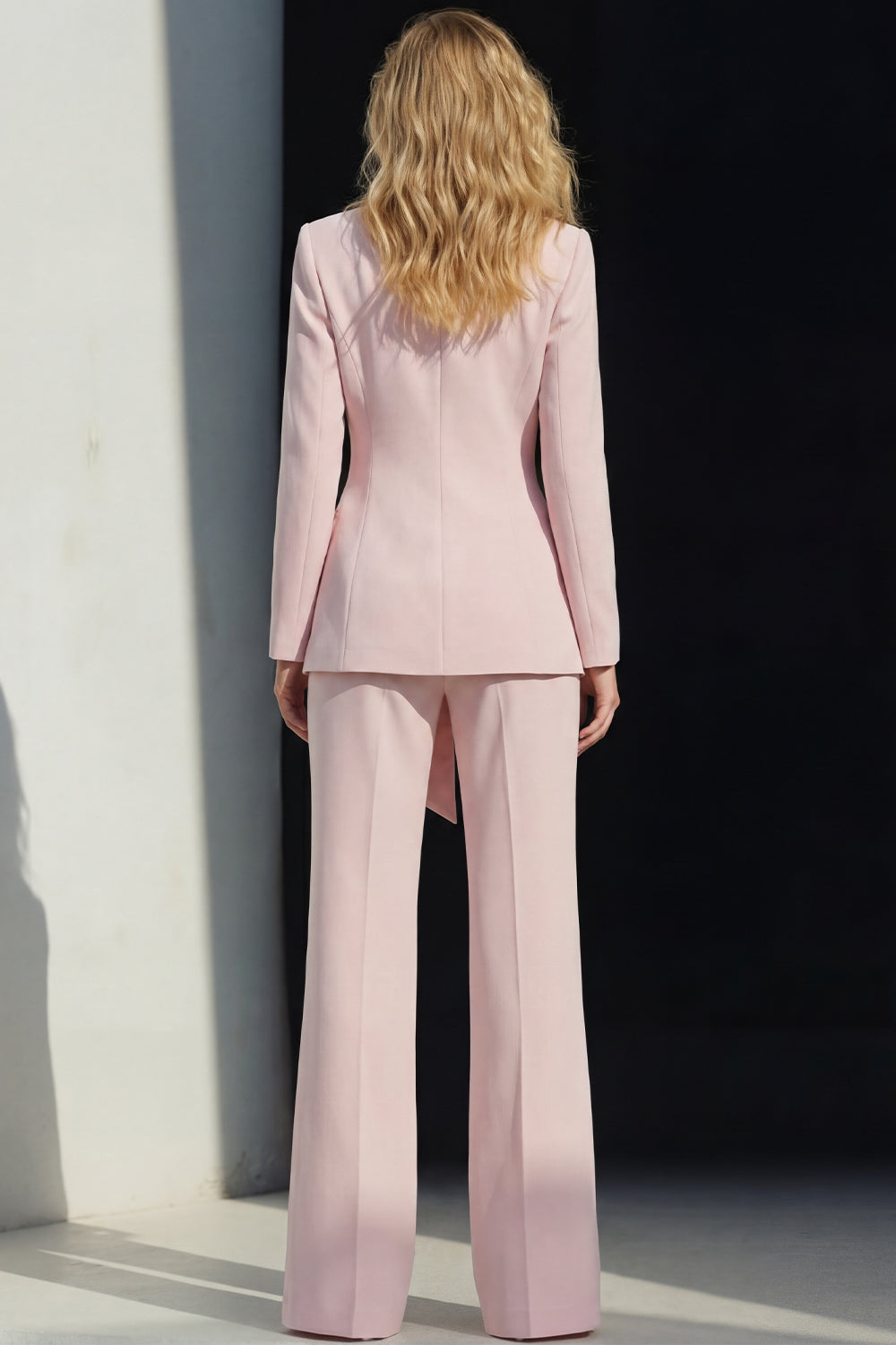 Ensemble de costume de travail 2 pièces rose pour femmes avec revers à encoche et ceinture