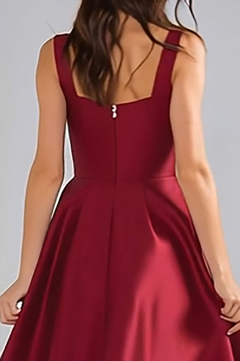 Robe longue de demoiselle d'honneur trapèze en satin bordeaux avec bretelles épaisses et fronces