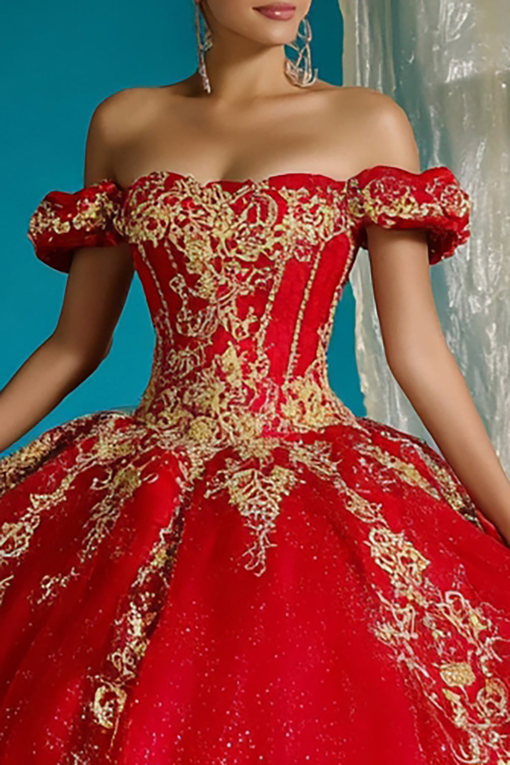 Robe de bal de quinceañera rouge à épaules dénudées et appliques