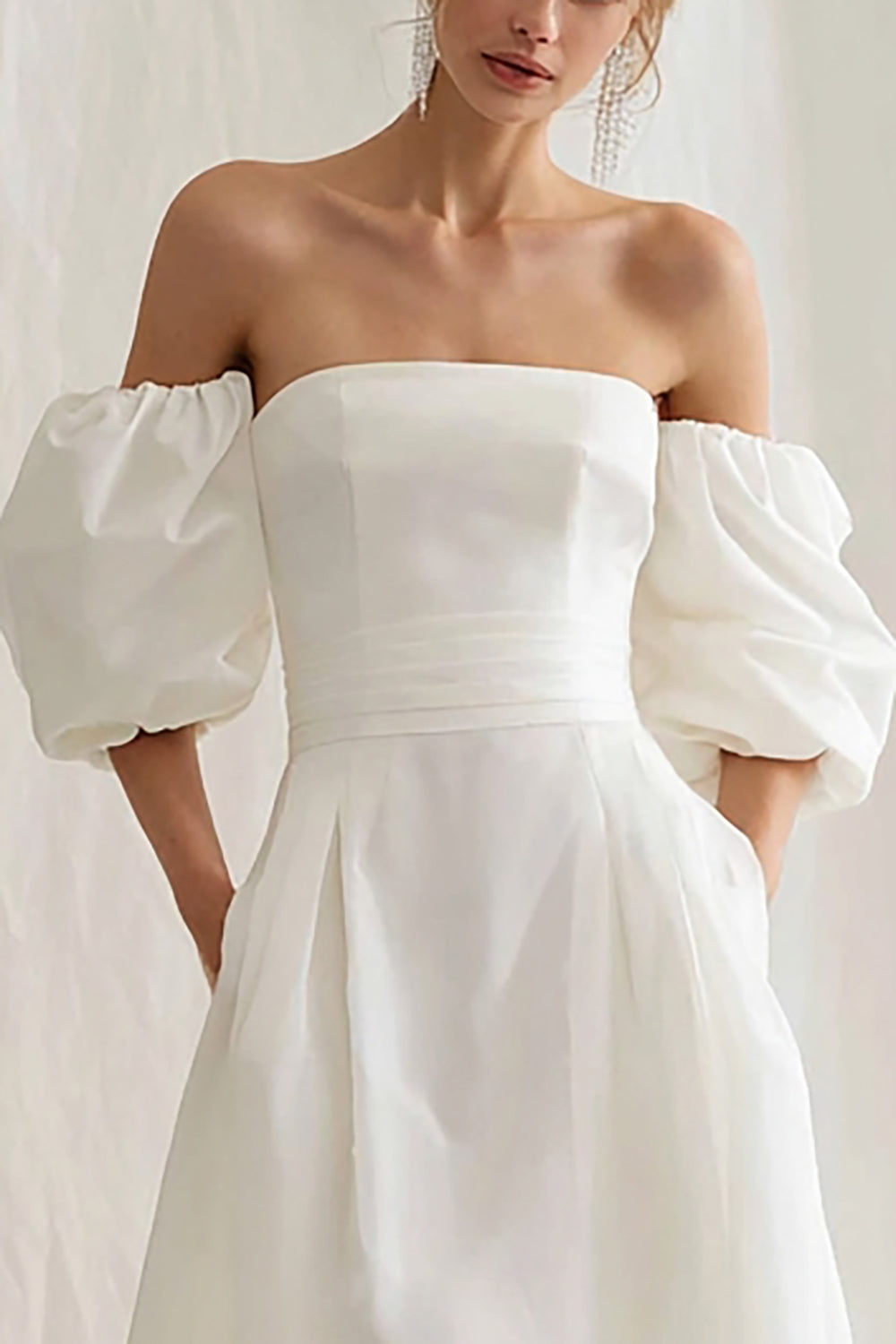 Robe de fiançailles longue ligne A couleur ivoire à épaules dénudées