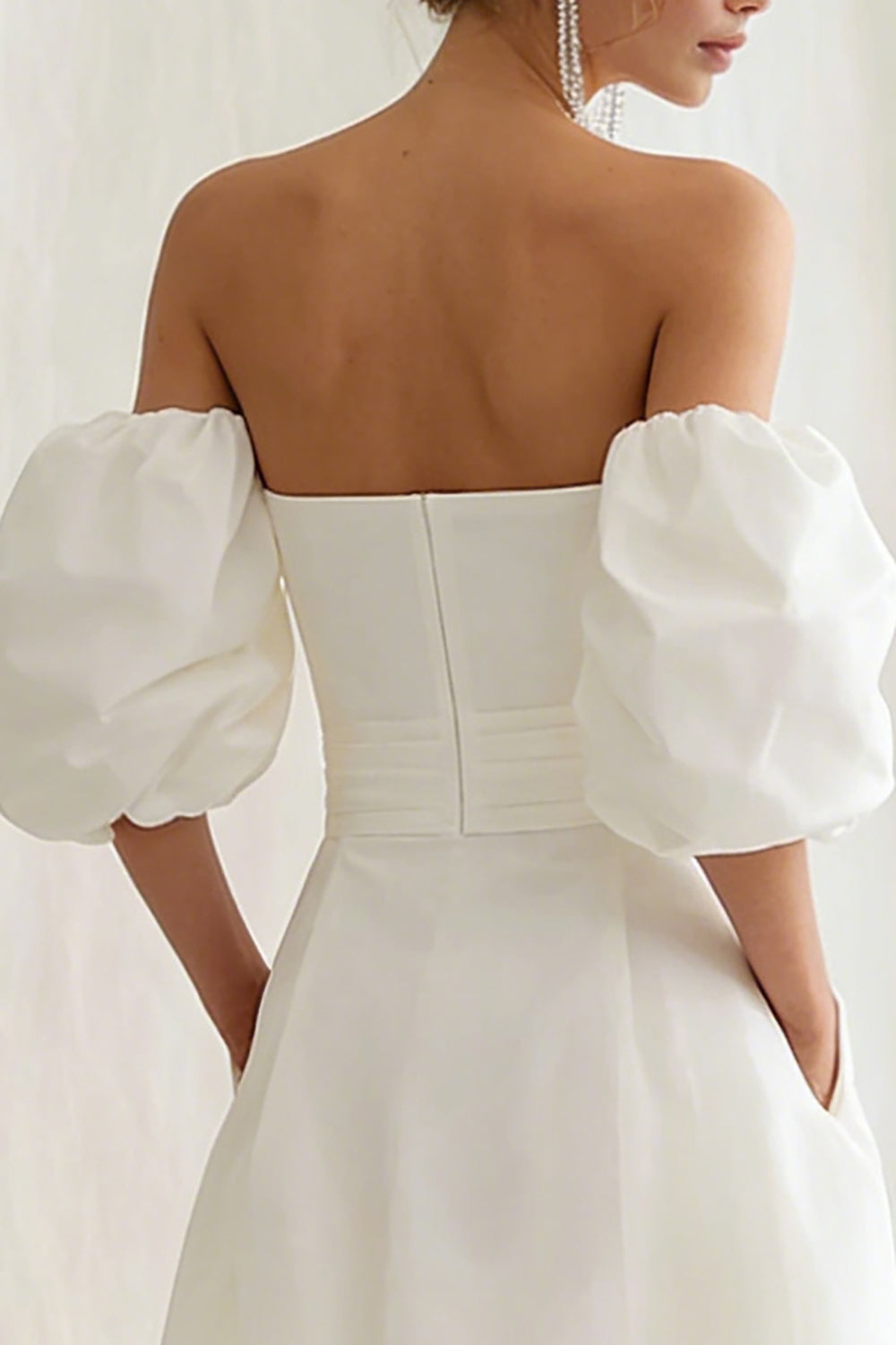 Robe de fiançailles longue ligne A couleur ivoire à épaules dénudées