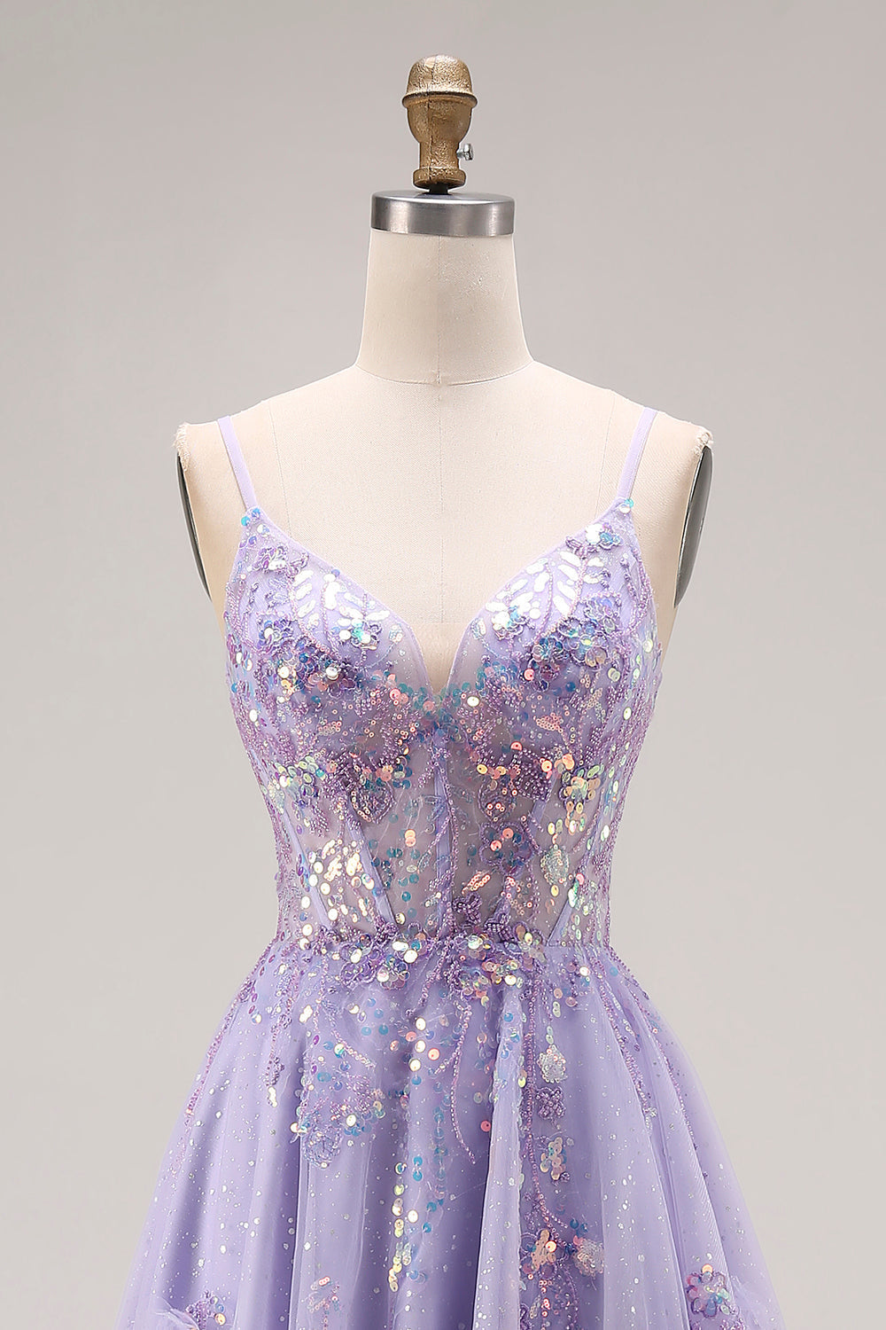 Robe longue de bal de promo trapèze violet clair à perles et paillettes, avec dos lacé et fente