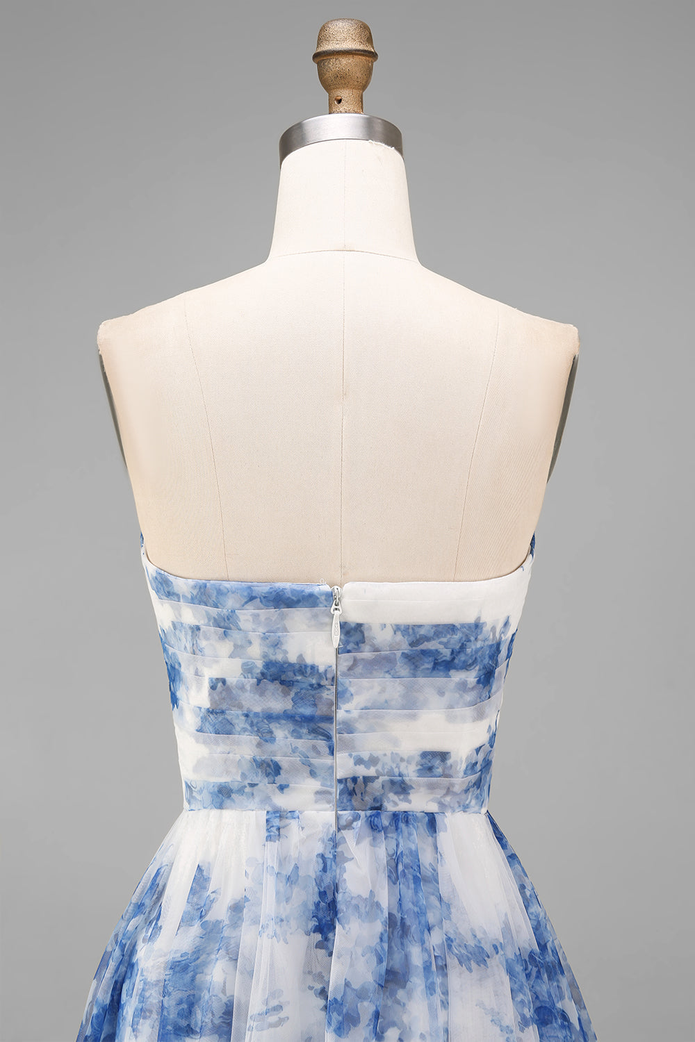 Robe midi bustier évasée, froncée, à fleurs blanches et bleues