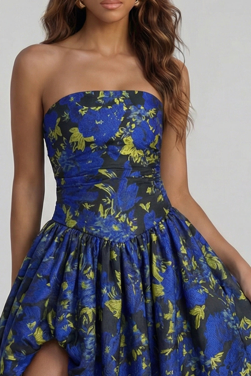 Robe midi fendue trapèze bustier imprimée fleurs de narcisse bleues