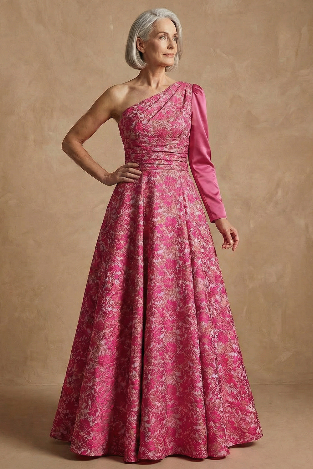 Robe longue de mère de la mariée fuchsia asymétrique à fleurs coupe trapèze