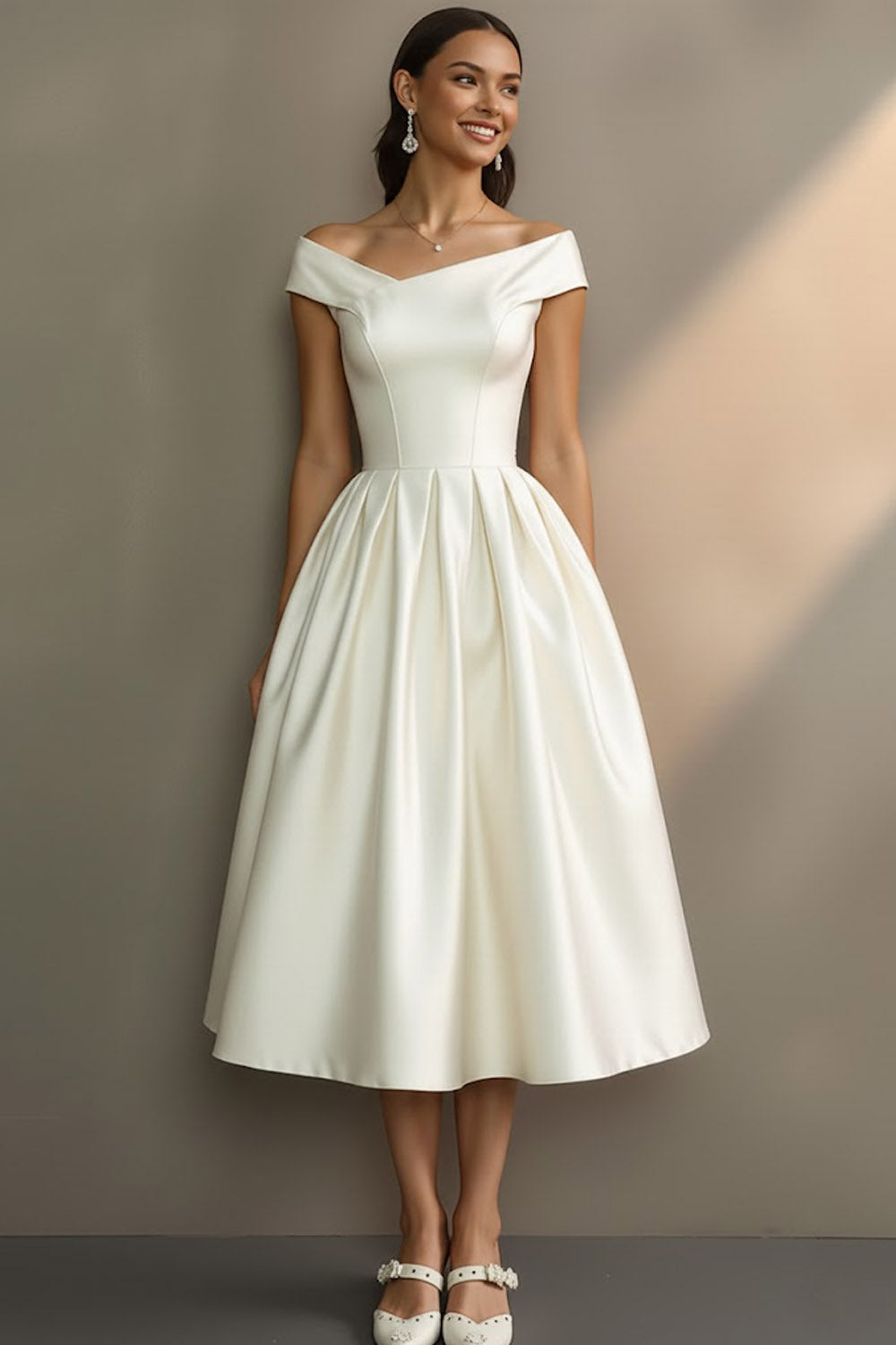 Robe de fiançailles midi trapèze blanche à épaules dénudées