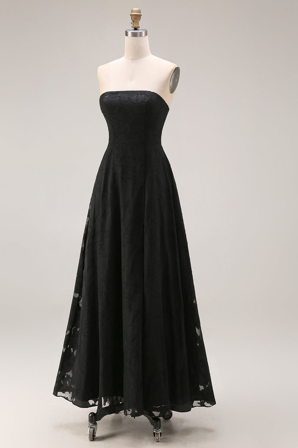 Robe longue de soirée noire sans bretelles coupe trapèze avec fermeture éclair au dos