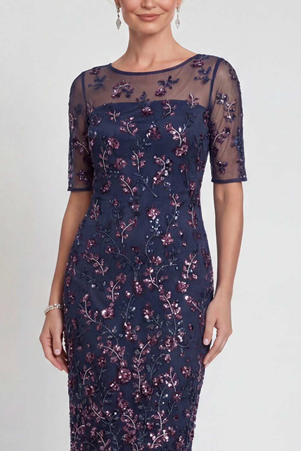 Robe fourreau midi bleu marine à sequins et col bateau pour la mère de la mariée