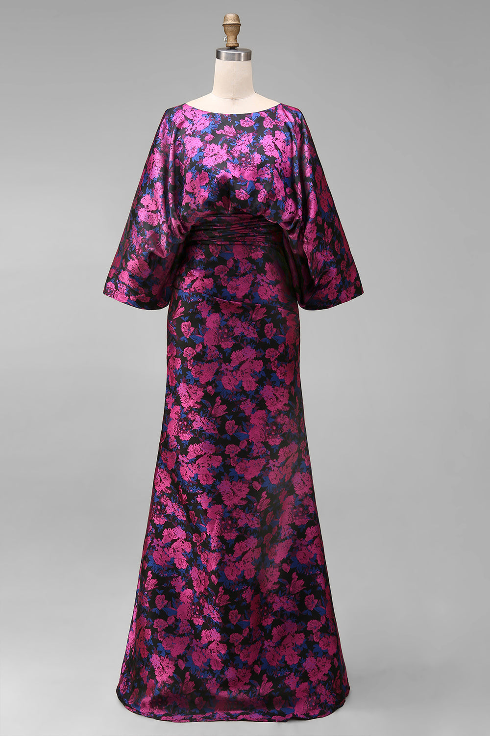 Robe fourreau fuchsia imprimée fleurie froncée avec manches évasées pour mère de la mariée