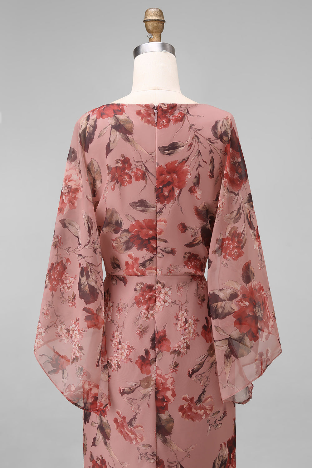 Robe fourreau longue col V fleuri rose poudré avec manches évasées pour mère de la mariée