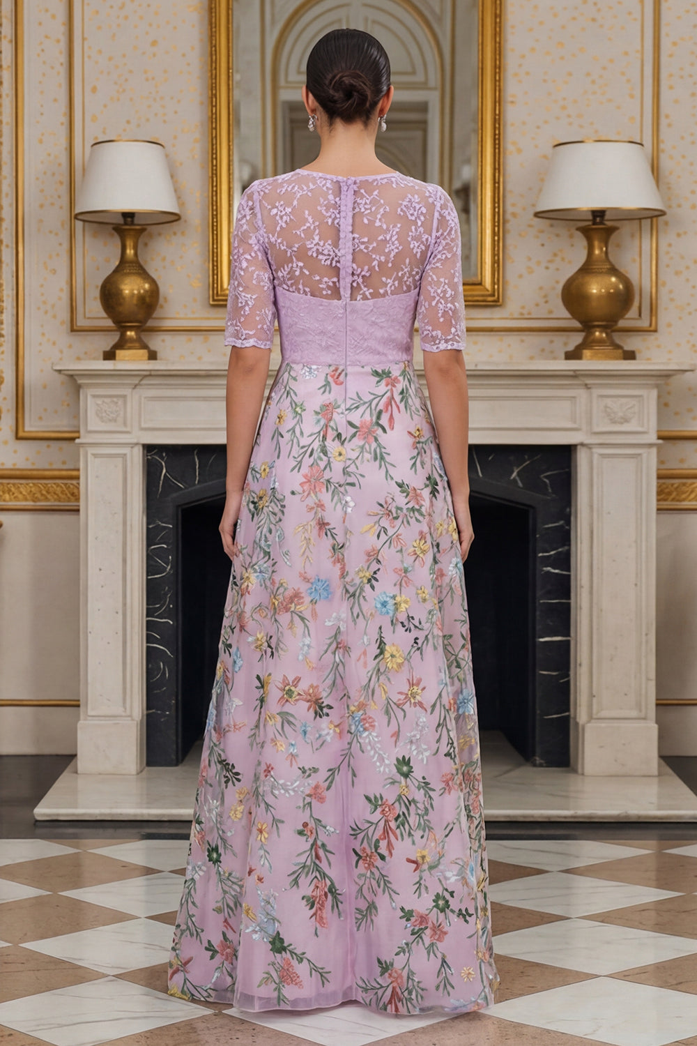 Robe longue fleurie mi-manches évasée lilas avec broderies pour la mère de la mariée