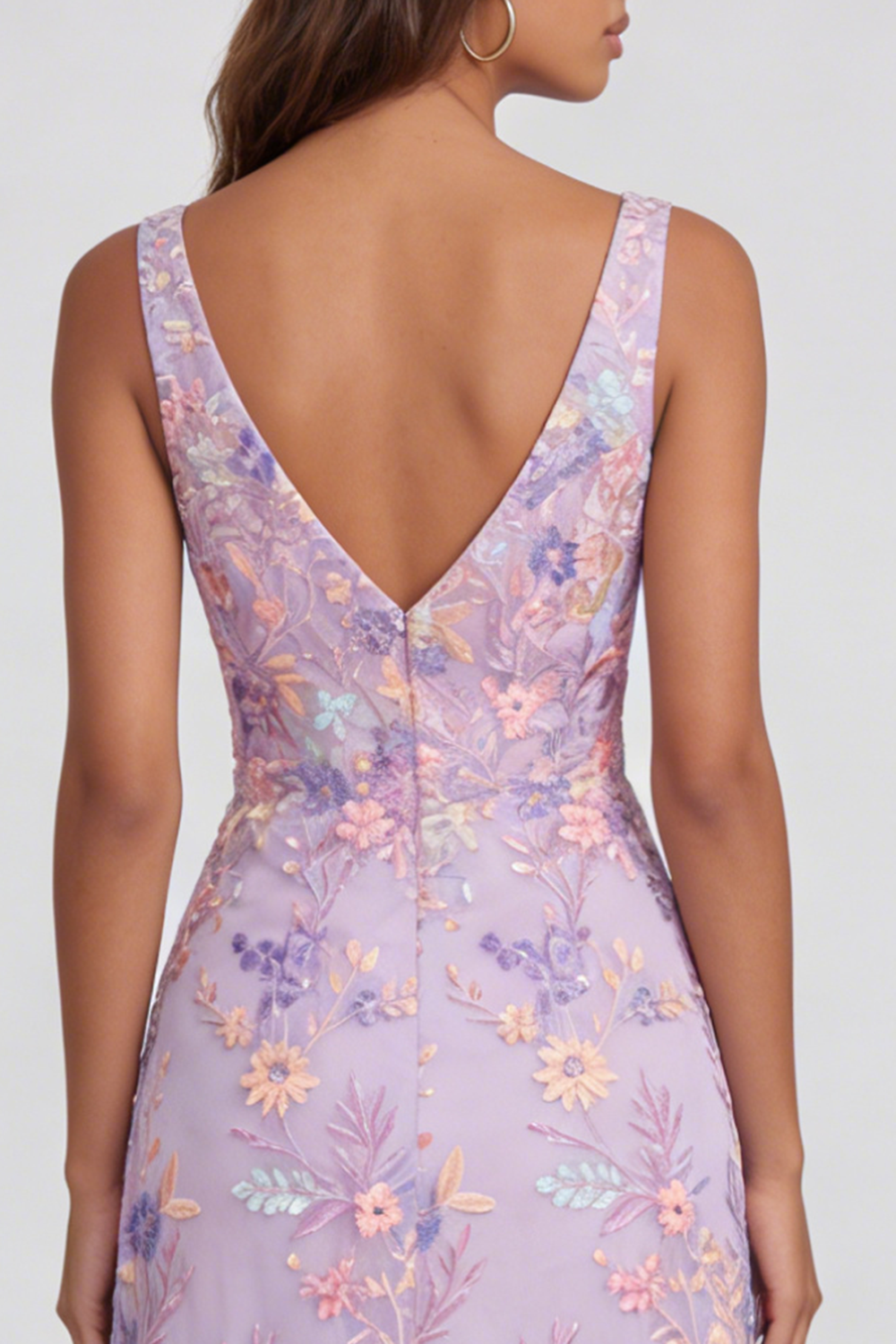 Robe midi trapèze à encolure en V ornée d'une fleur de lilas appliquée avec fente