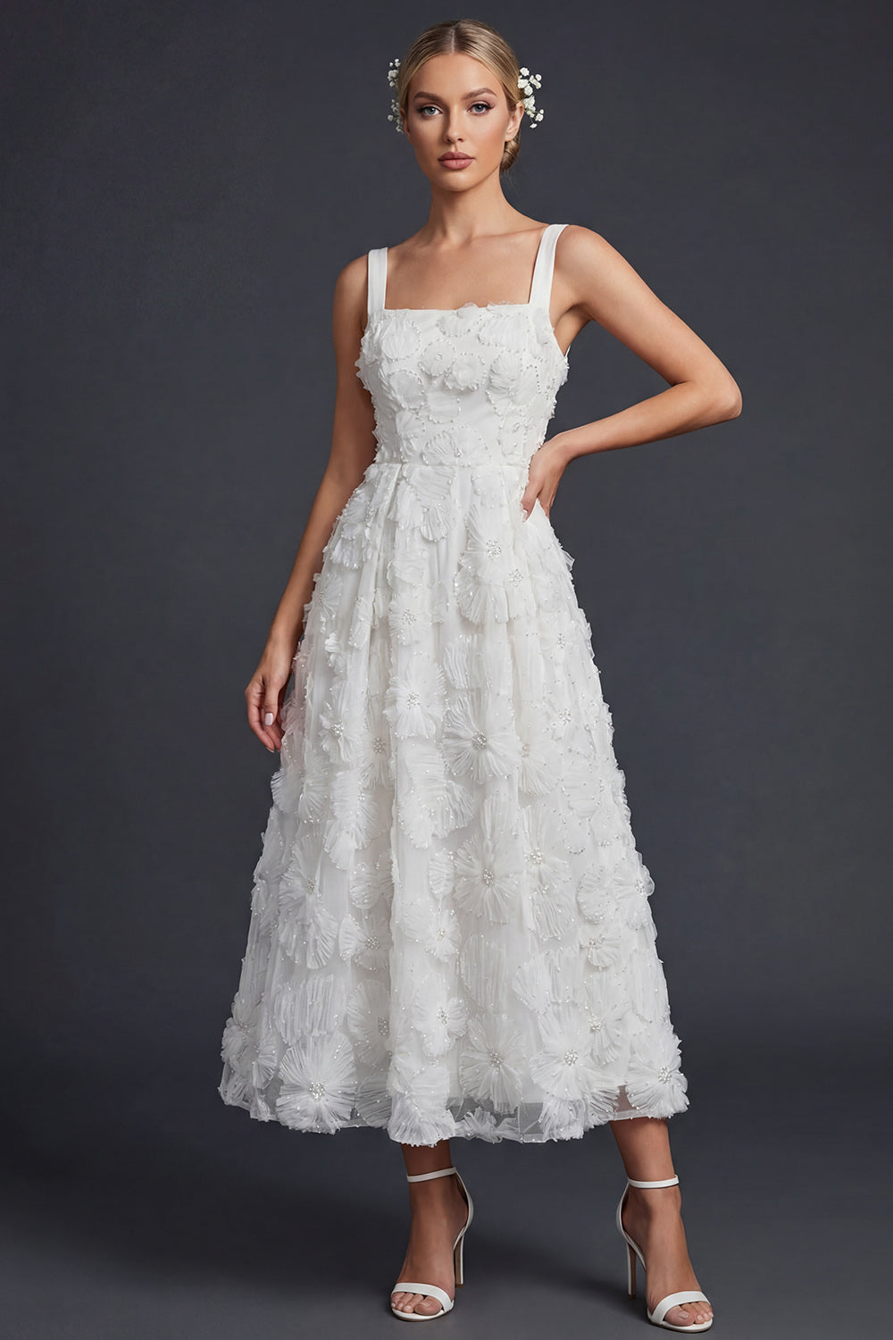 Robe de mariée longue blanche trapèze à col carré et fleurs 3D