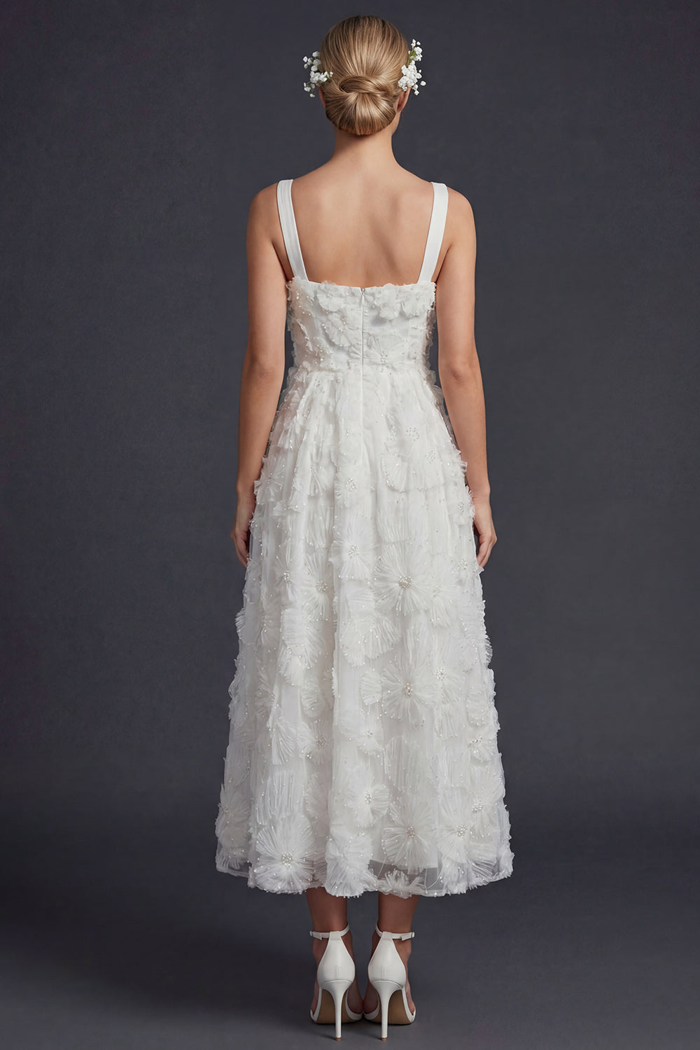 Robe de mariée longue blanche trapèze à col carré et fleurs 3D