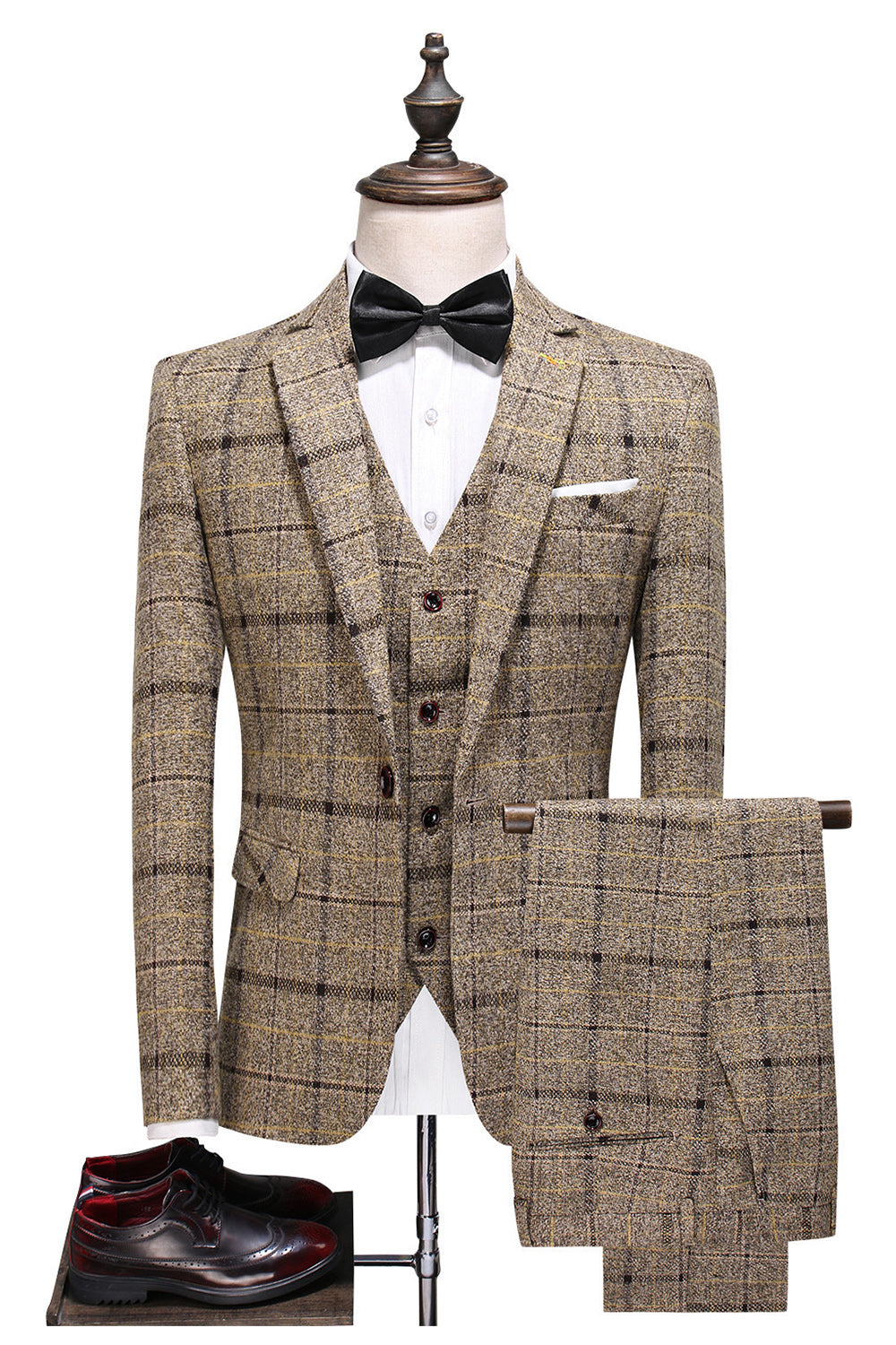 Costume de cérémonie 3 pièces noir à carreaux, revers crantés et un bouton pour homme