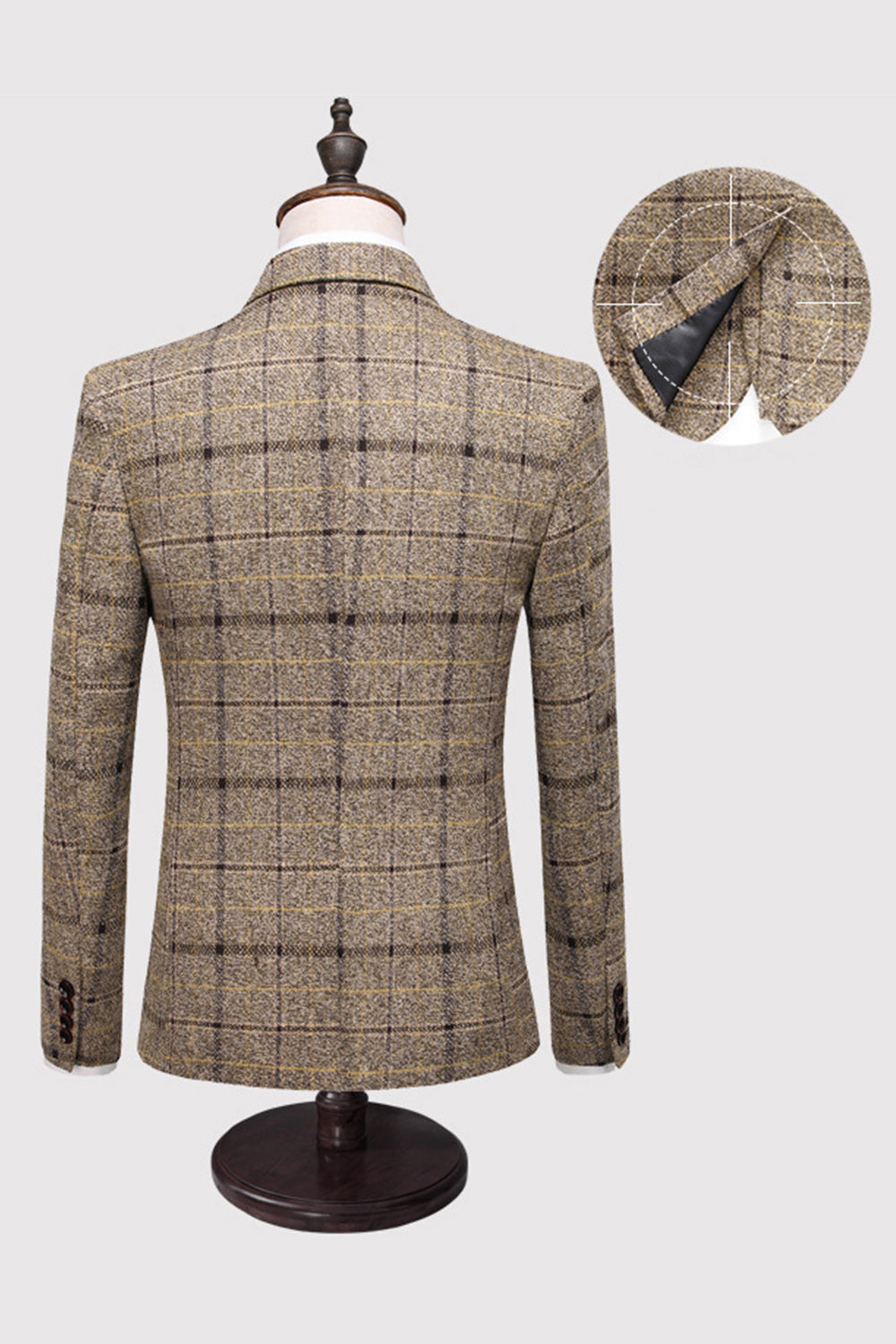 Costume de cérémonie 3 pièces noir à carreaux, revers crantés et un bouton pour homme