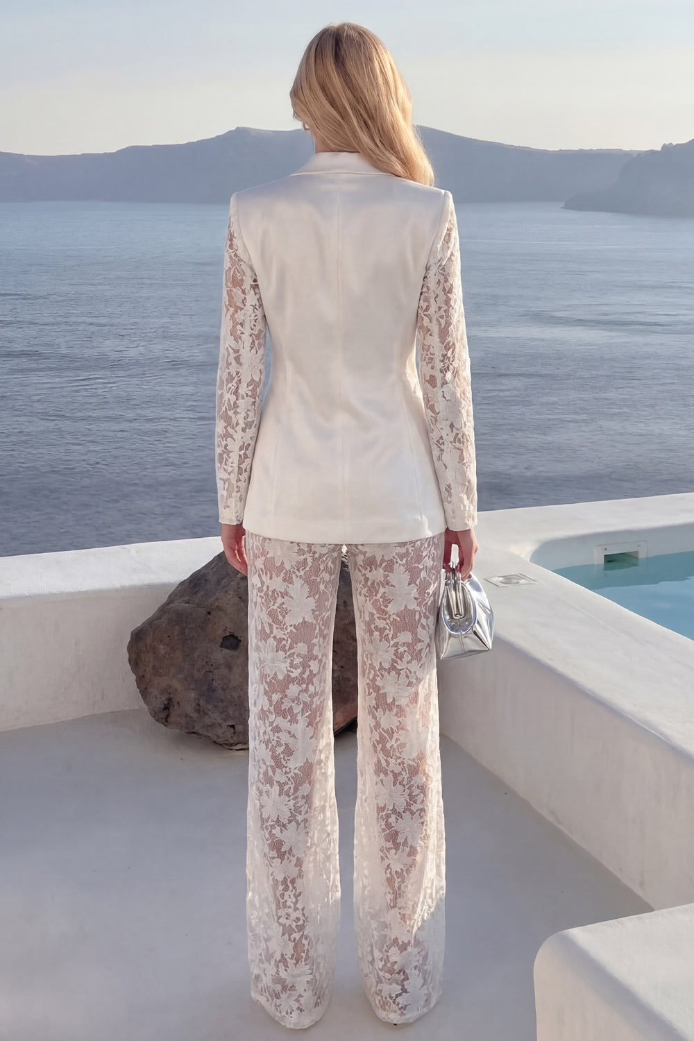 White 2 Piece Lace Appliqued Peak Lapel Flower Women Suits with Sleeves