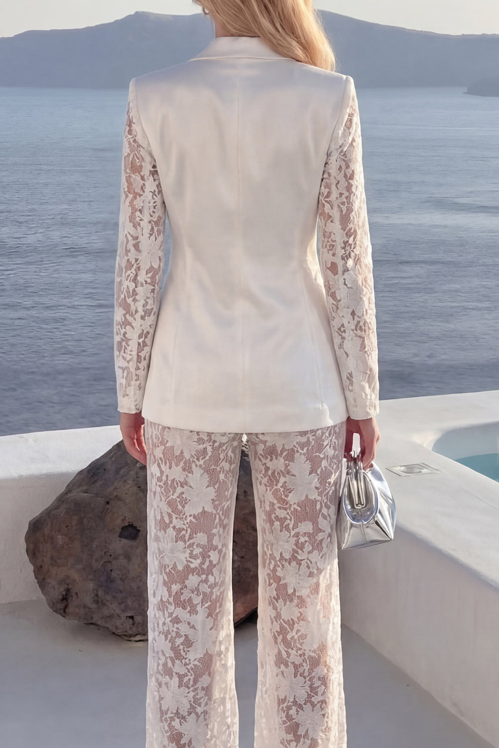 White 2 Piece Lace Appliqued Peak Lapel Flower Women Suits with Sleeves