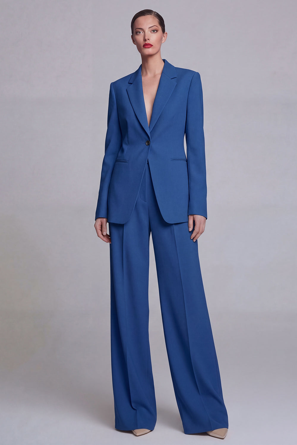 Costumes de bal 2 pièces bleu foncé à revers crantés, simple boutonnage et jambes larges