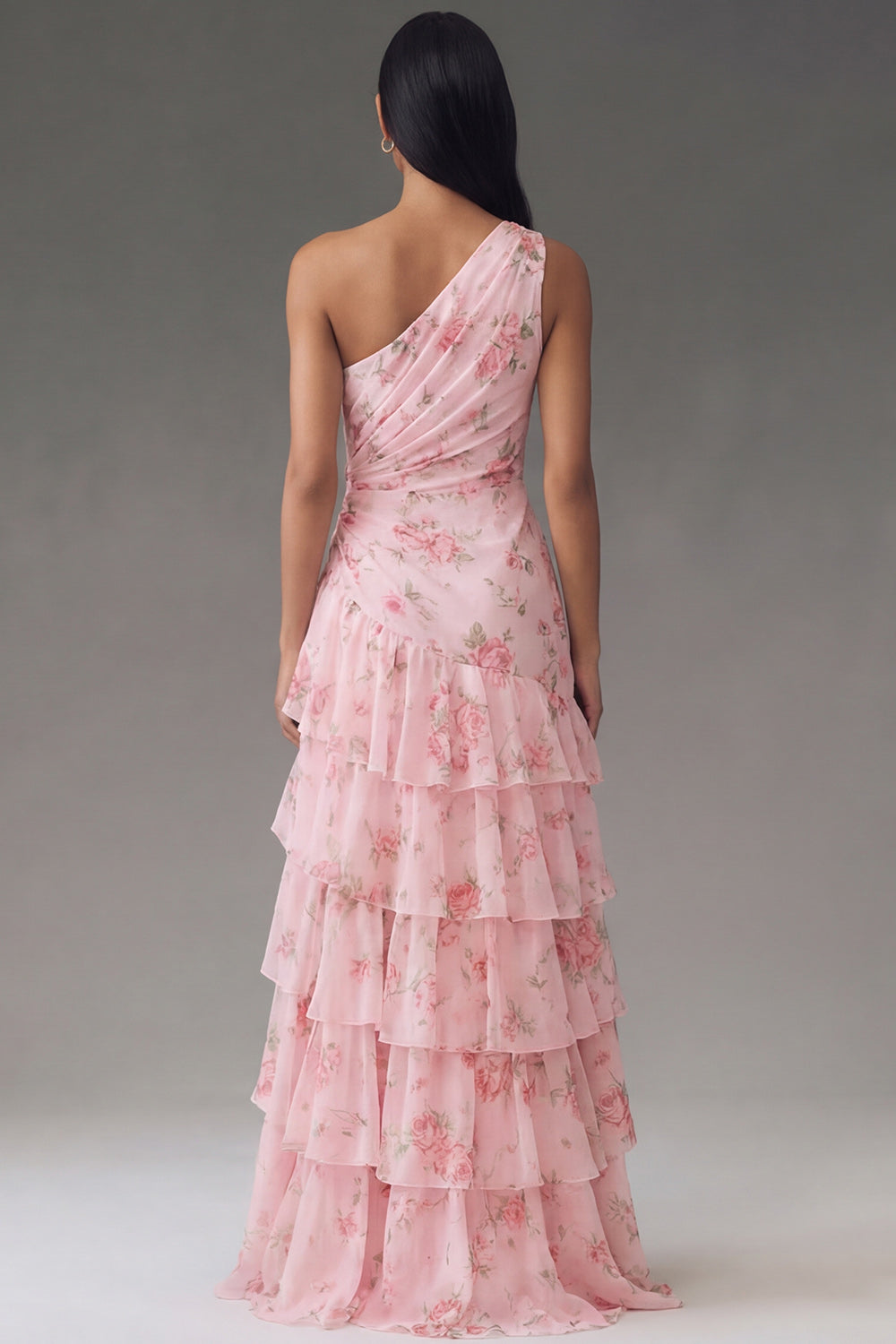 Robe longue de demoiselle d'honneur fendue en mousseline rose à une épaule, froncée et étagée à imprimé floral