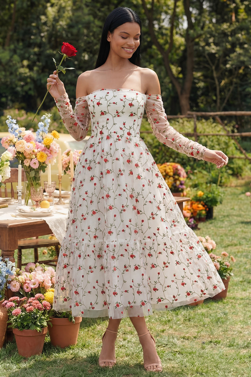 Vestido midi de invitada de boda sin tirantes, corte A, con flores rojas marfil y mangas transparentes