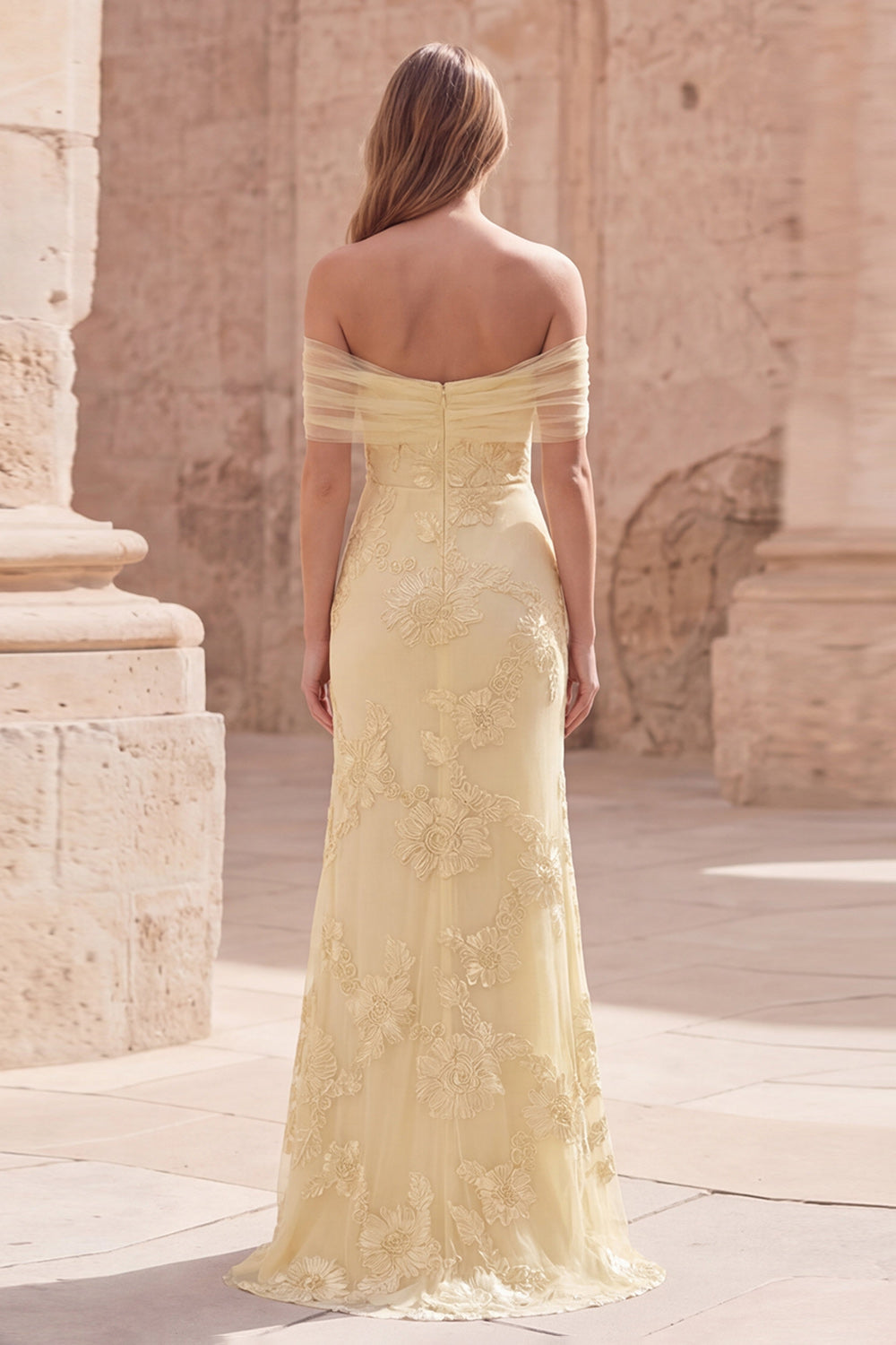 Robe longue de bal jaune sirène à épaules dénudées avec broderie florale