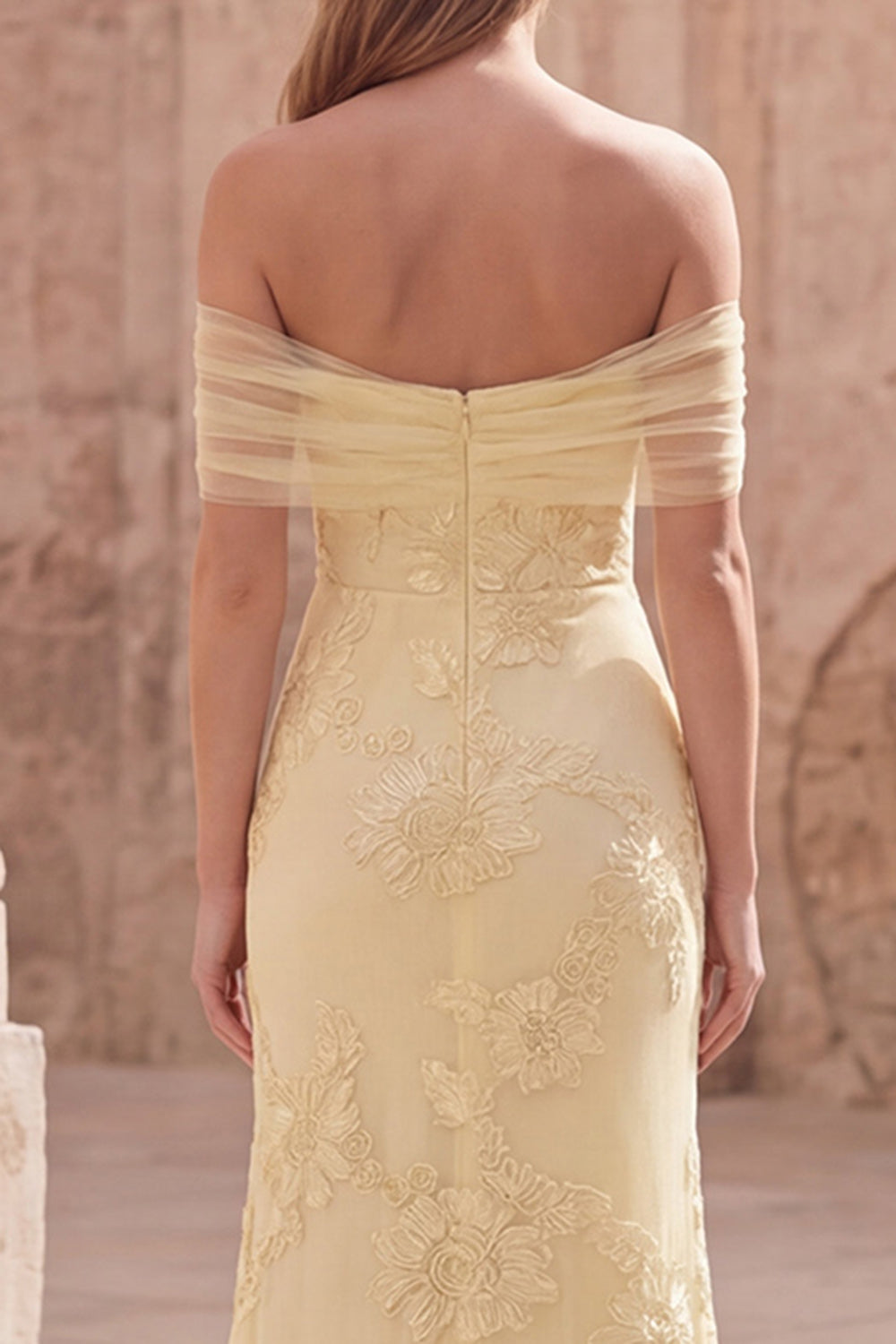 Robe longue de bal jaune sirène à épaules dénudées avec broderie florale