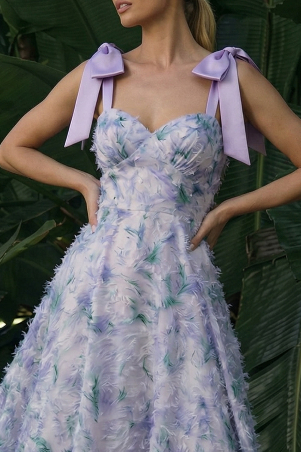 Robe de soirée longue trapèze à fleurs violet clair avec nœuds