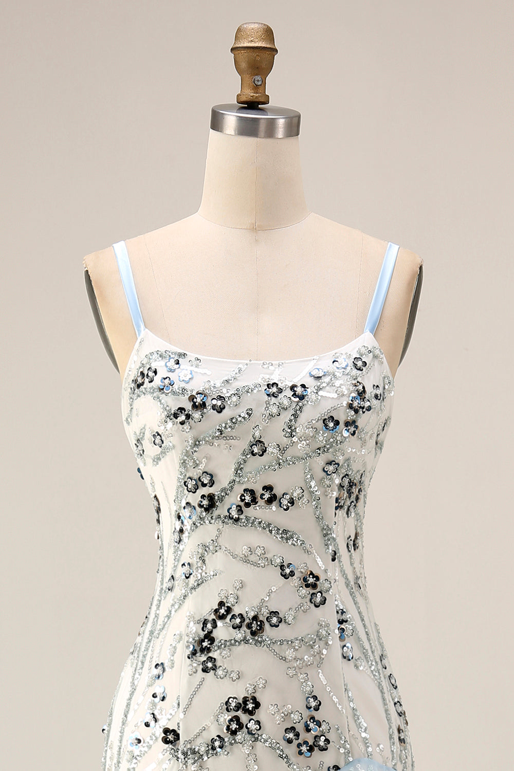 Robe de bal longue sirène en sequins bleu clair avec volants