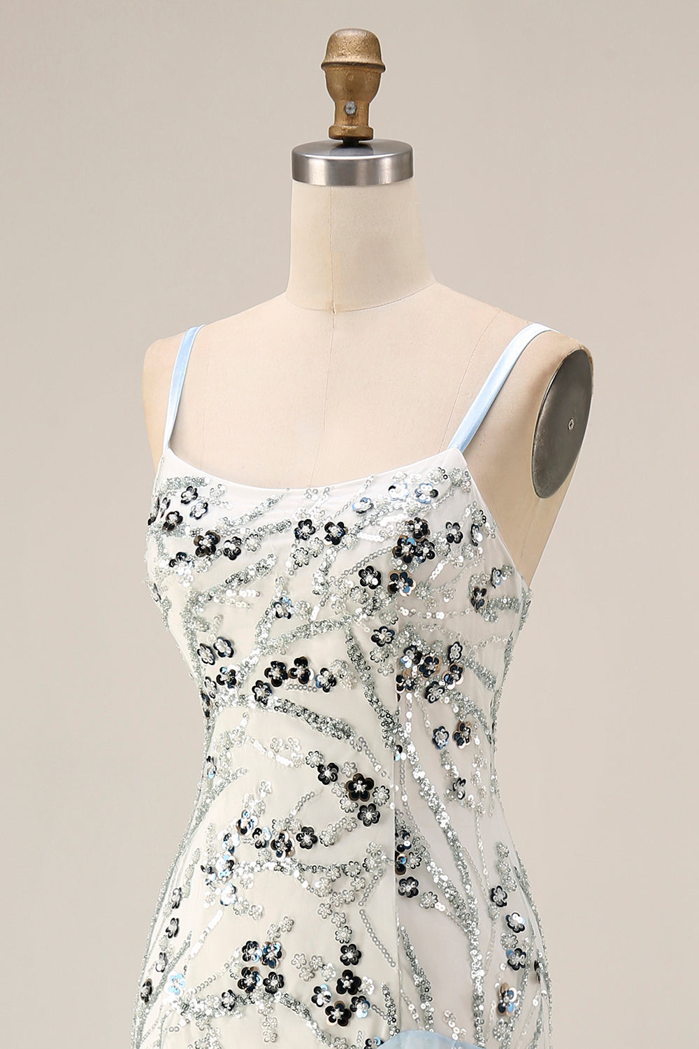 Robe de bal longue sirène en sequins bleu clair avec volants
