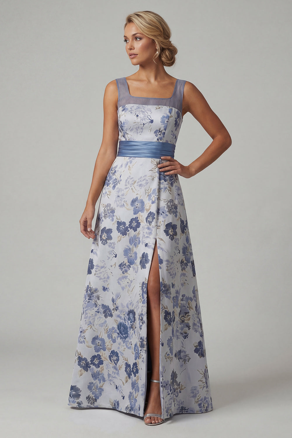 Robe de mariée trapèze col carré bleu poudré fleuri pour la mère de la mariée