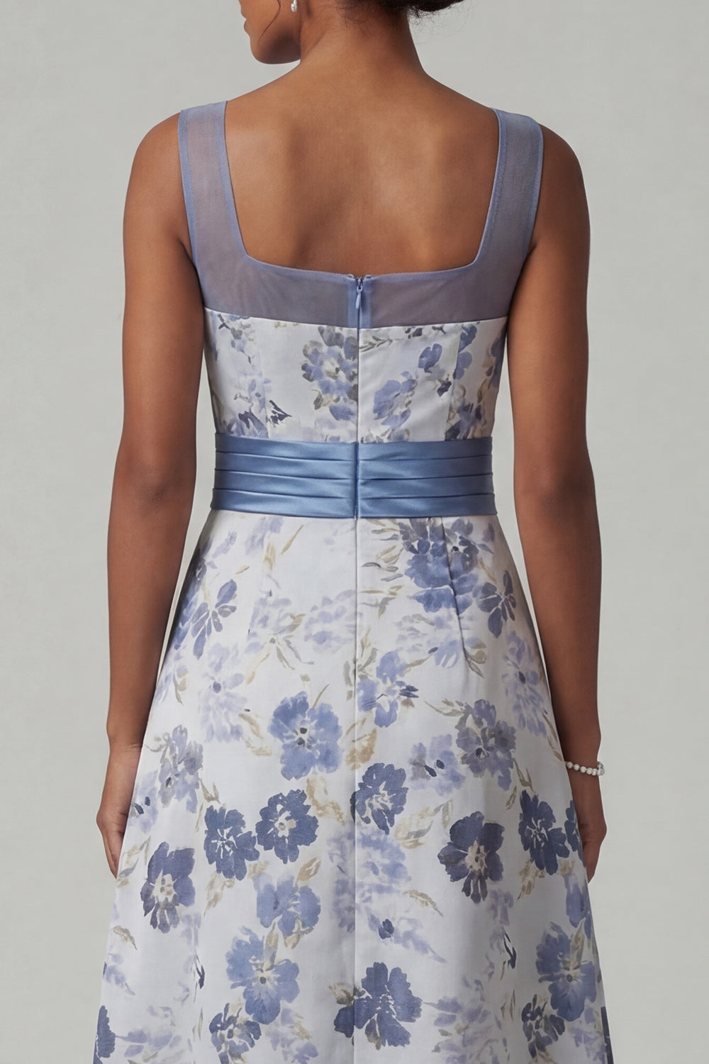 Robe de mariée trapèze col carré bleu poudré fleuri pour la mère de la mariée