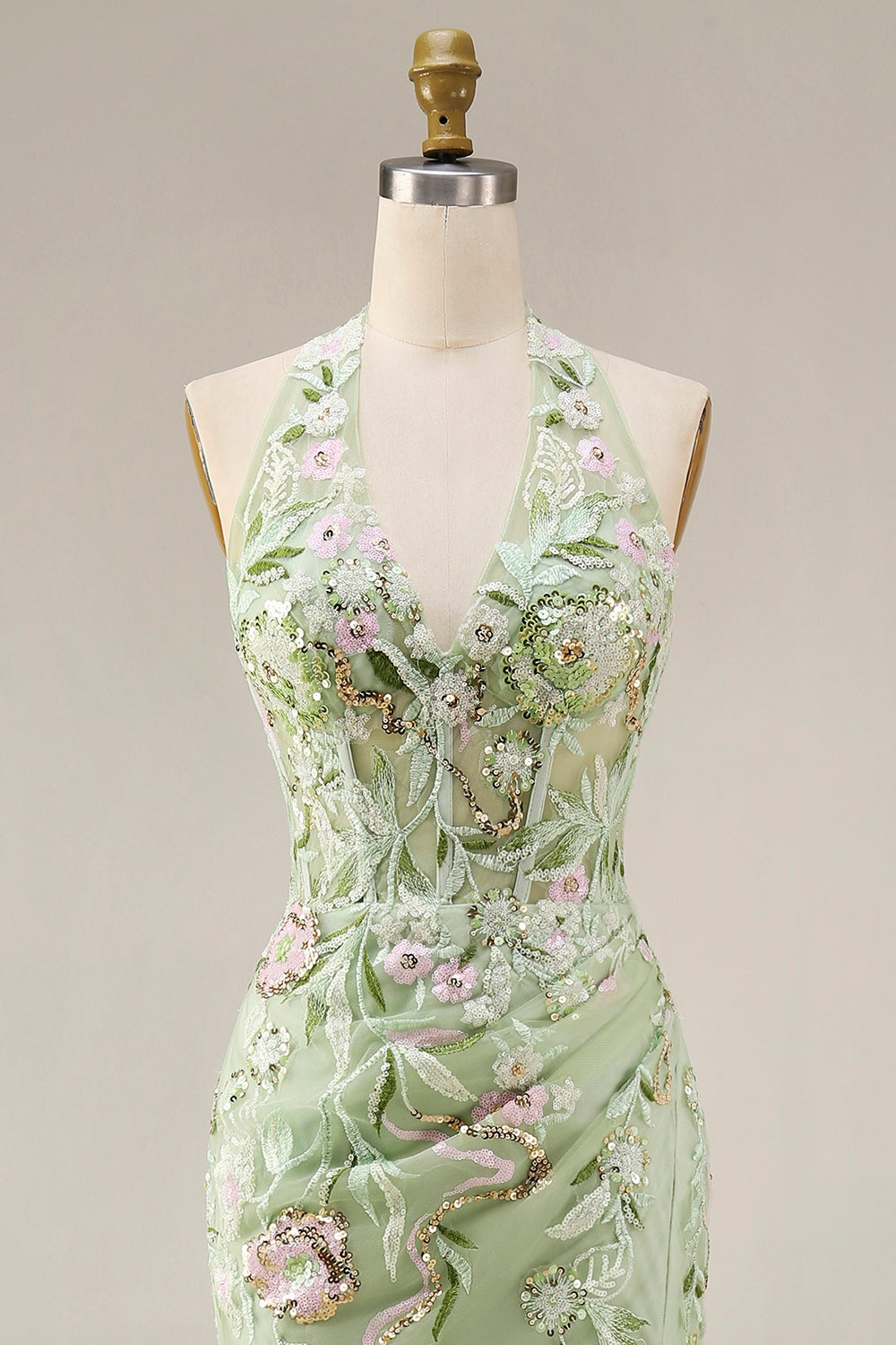 Robe de bal longue fourreau brodée Dusty Sage avec corsage transparent licou et fente