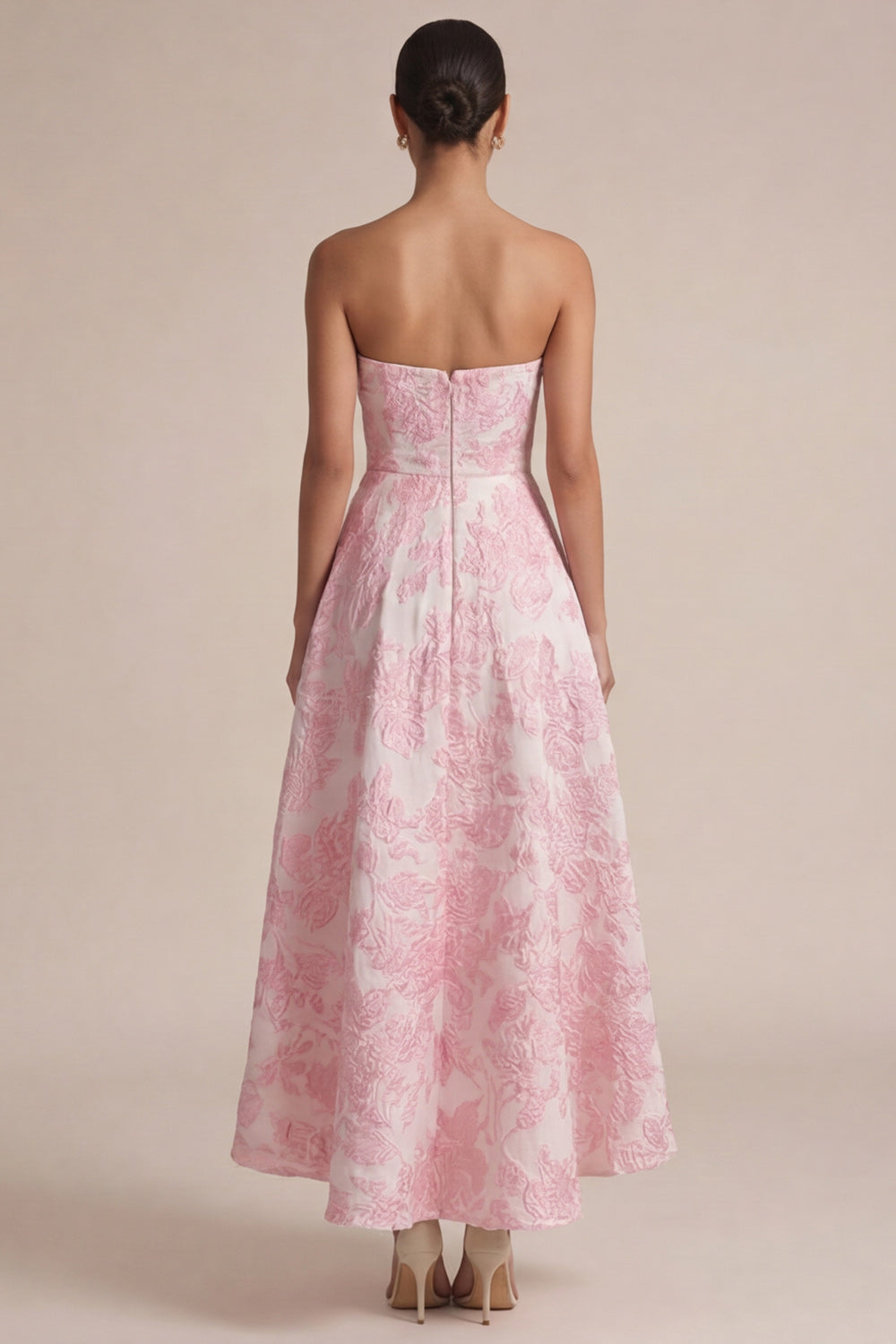 Robe midi ligne A fleurie bustier rose pour invitée de mariage