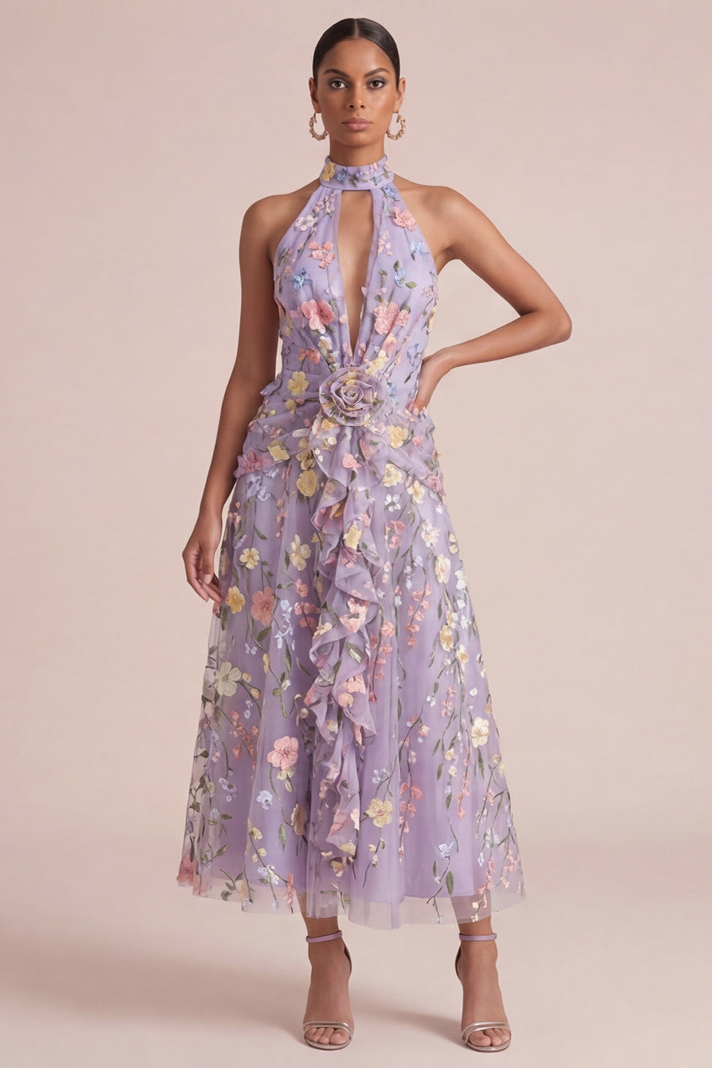 Vestido midi con volantes, corte A, cut-out, escote halter, apliques de lilas y flores 3D