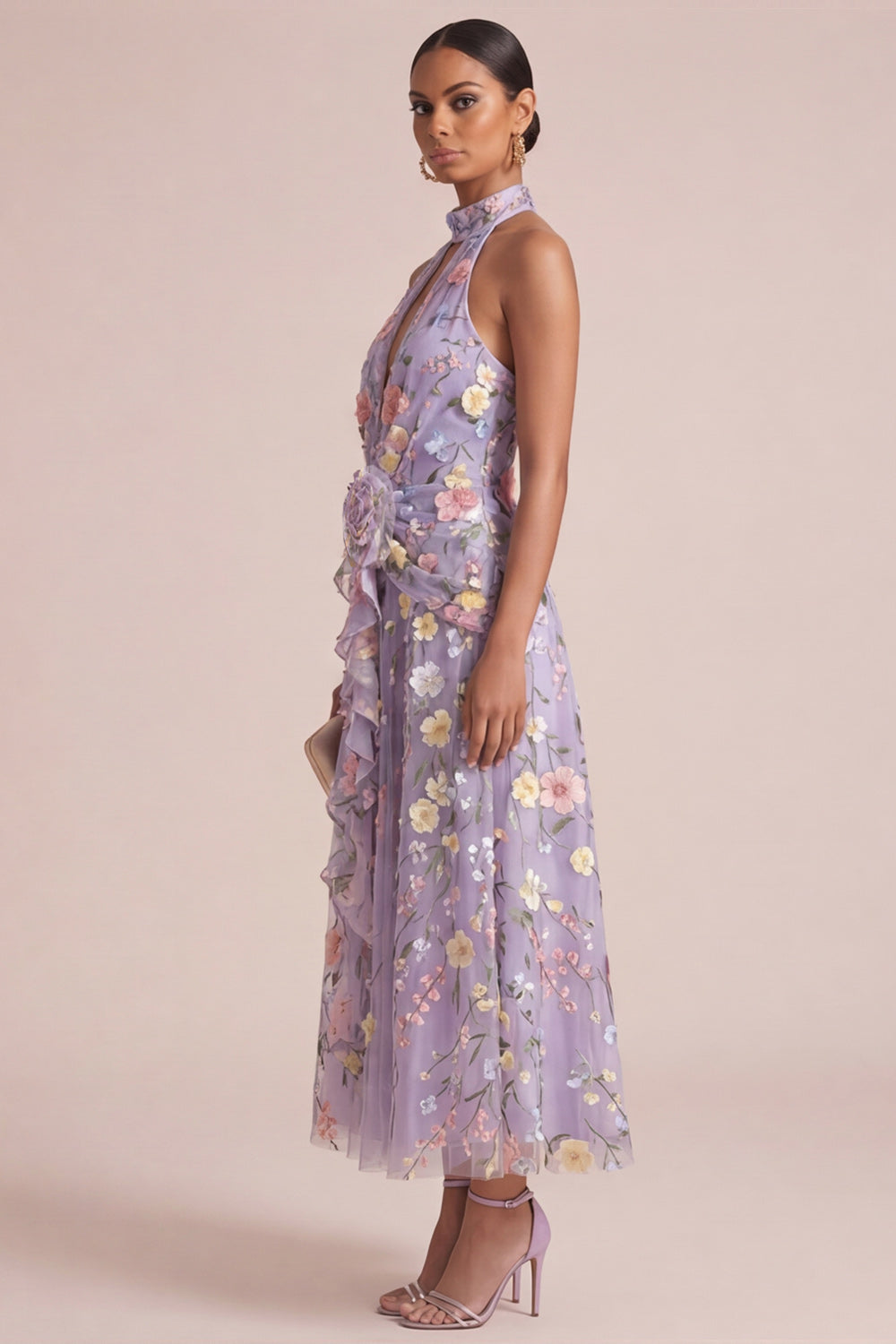 Vestido midi con volantes, corte A, cut-out, escote halter, apliques de lilas y flores 3D