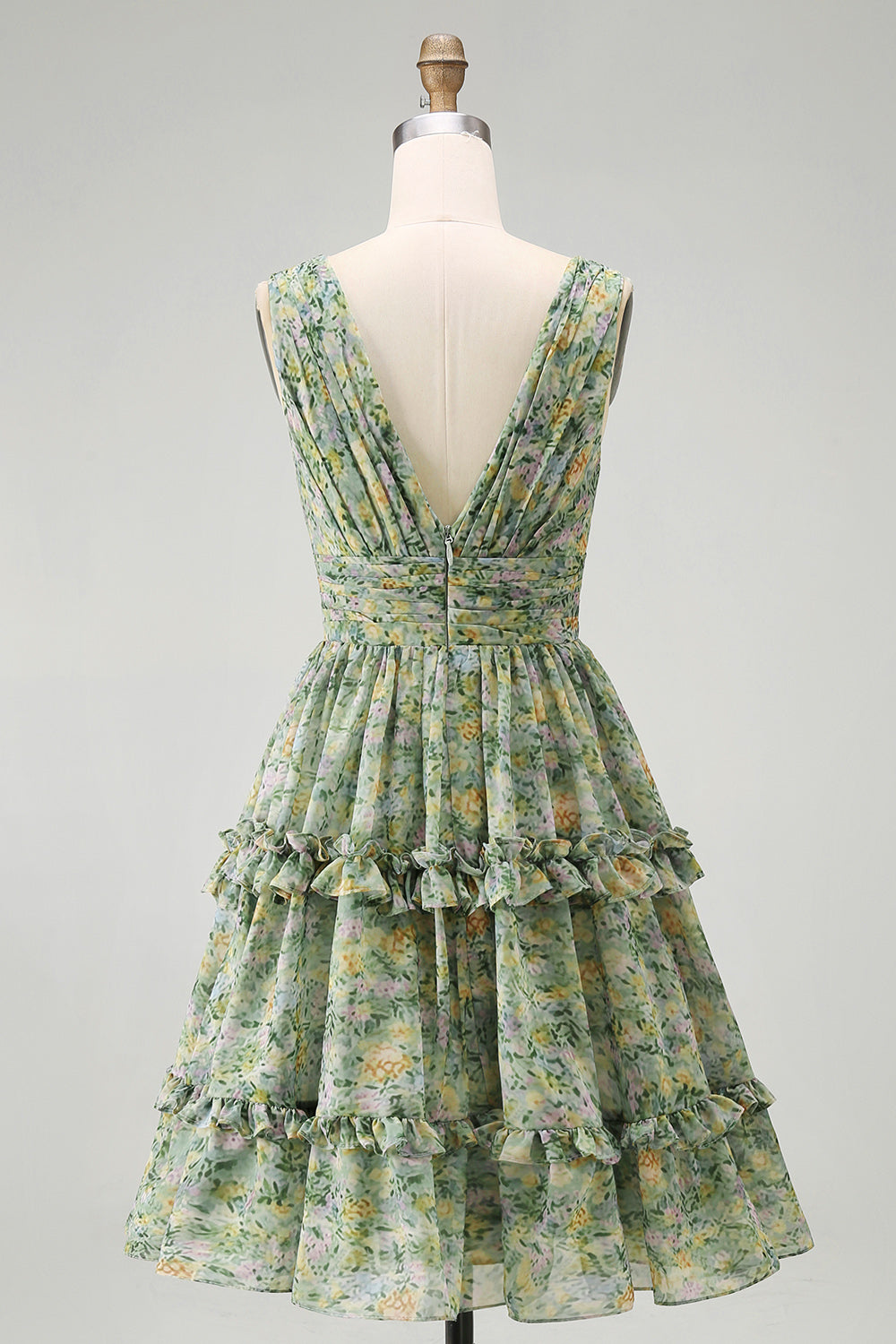 Robe midi fleurie ligne A vert poussière à volants, col en V et fronces