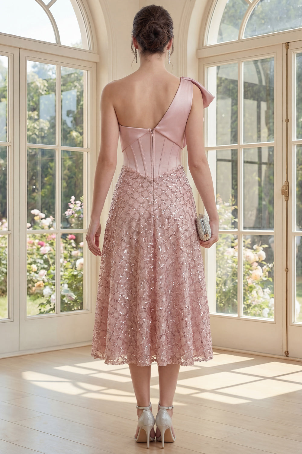 Robe midi à ligne A drapée froncée blush asymétrique scintillante