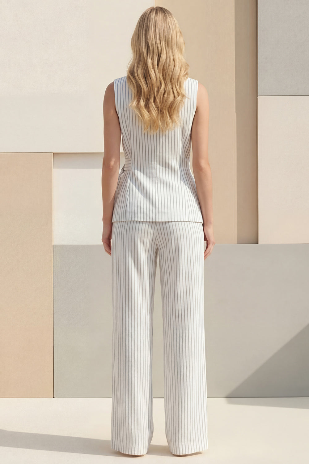 Costume business 2 pièces avec revers châle blanc, rayures et pantalon large avec ceinture
