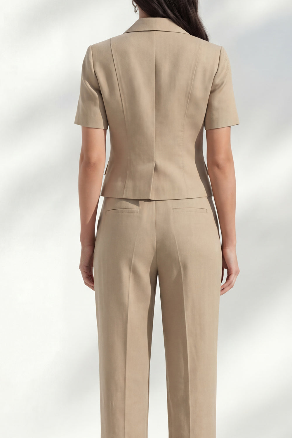 Costume Long Femme Kaki à Revers Crantés, Simple Boutonnage, Manches Courtes, Coupe Slim