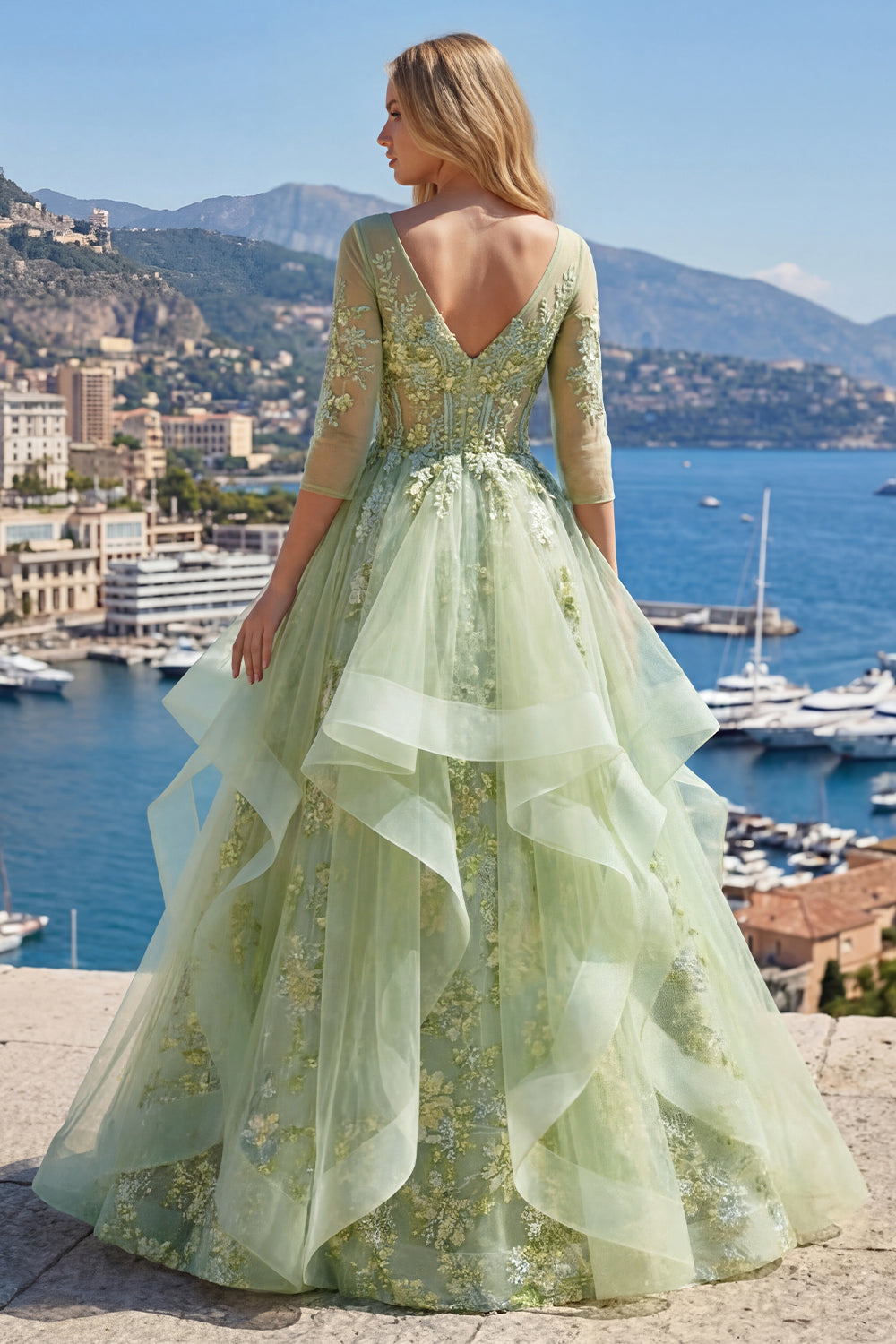 Robe de soirée longue verte, ligne A, corset, col en V, appliqués et volants